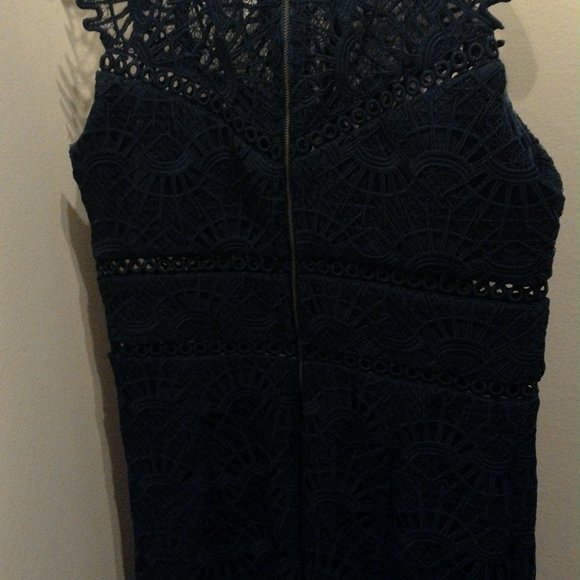 Bardot Pre-owned Lace Dress in size US 8/M - Picture 3 of 7